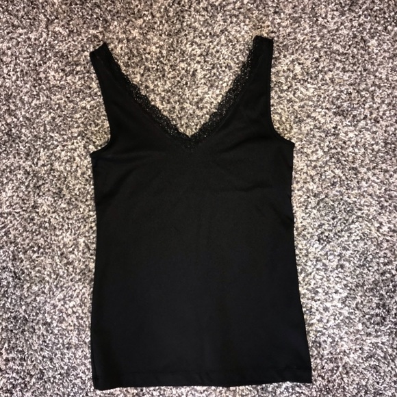 BANANA REPUBLIC TANK ! - Picture 3 of 7